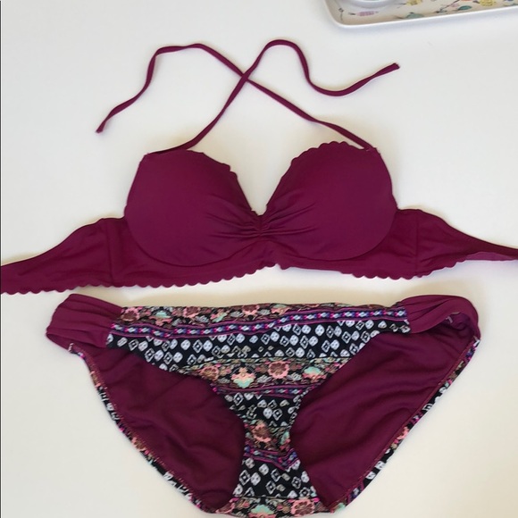 Bikini top and bottom - Picture 1 of 3